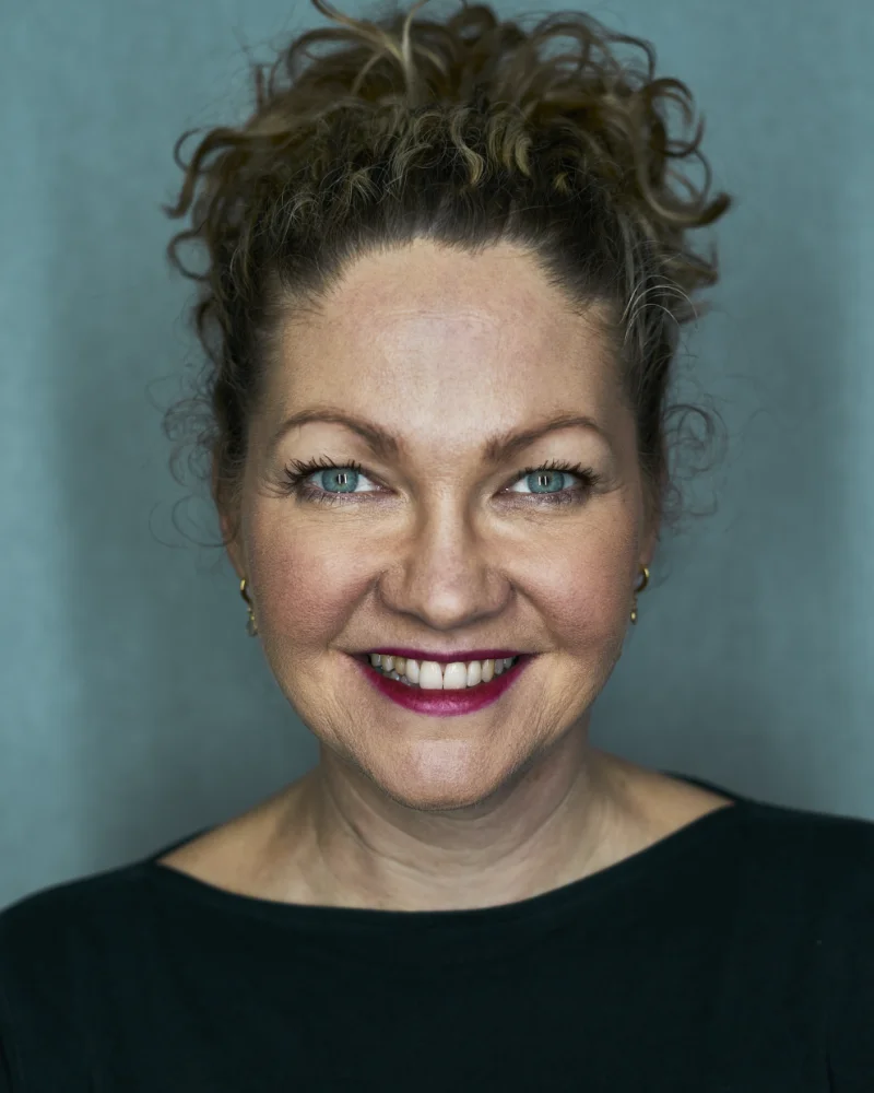 Actor headshot of Amy