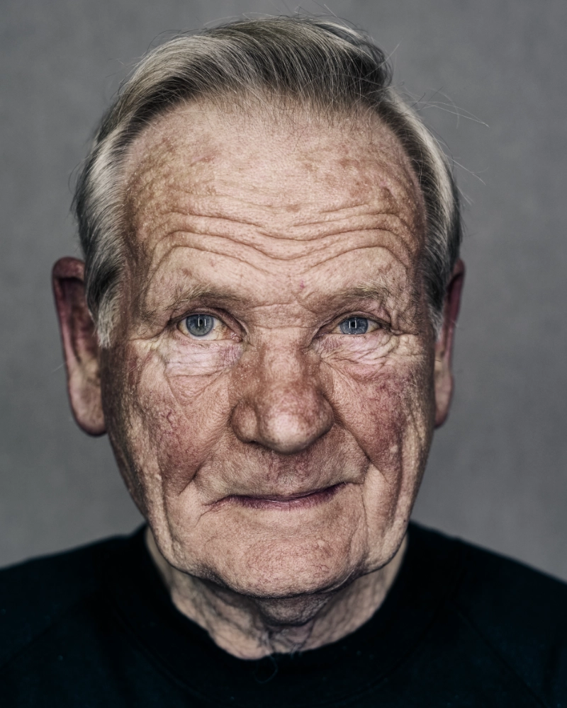 Actor headshot of Graham