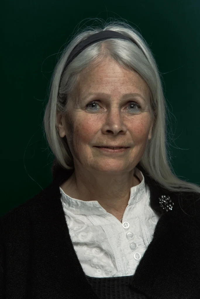 Professional & Modern Headshot Photographer in London | Actor & Corporate Portraits 8 Modern Actors Headshots and Business Headshot Photography in London